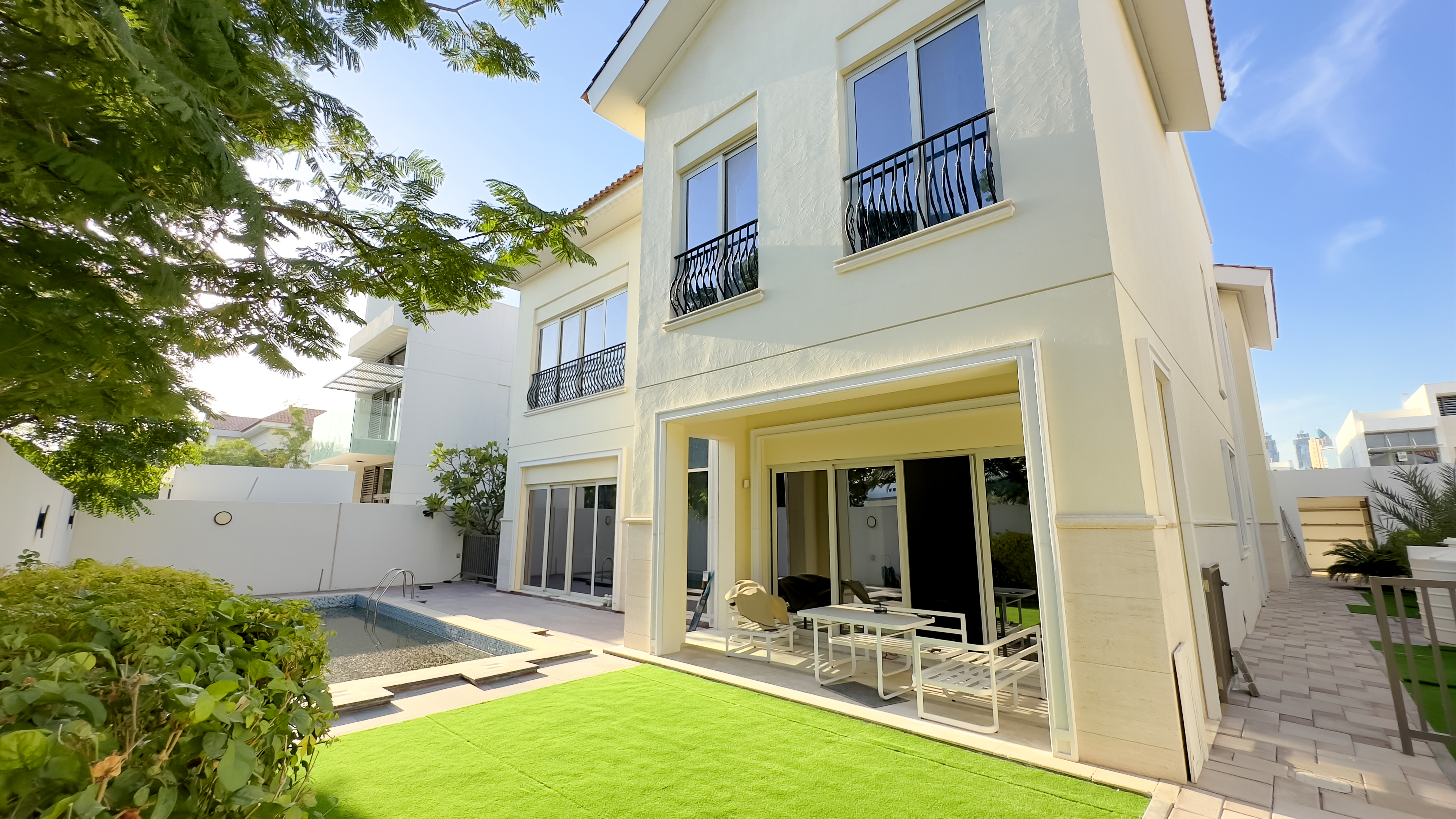 Contemporary 5 Bed District One Villa For Rent In MBR City